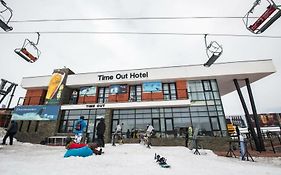 Hotel & Hostel Time Out